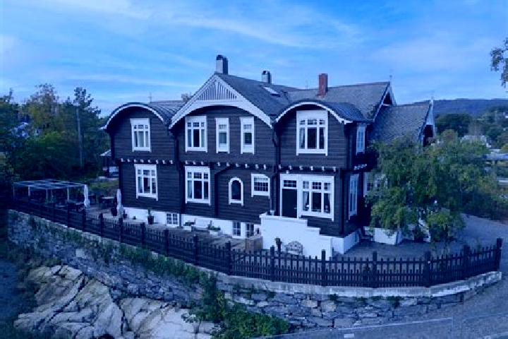 Escorts Skudeneshavn, Norway — Local Companions