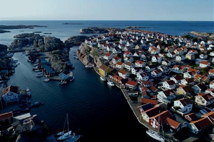 Escorts Smoegen, Sweden — Local Companions