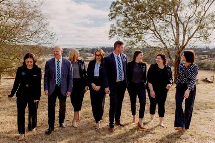 Escorts Somerville, Australia — Local Companions