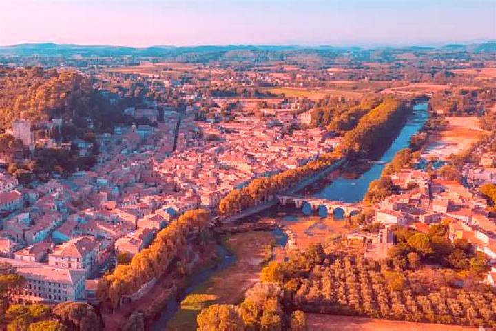 Escorts Sommieres, France — Local Companions