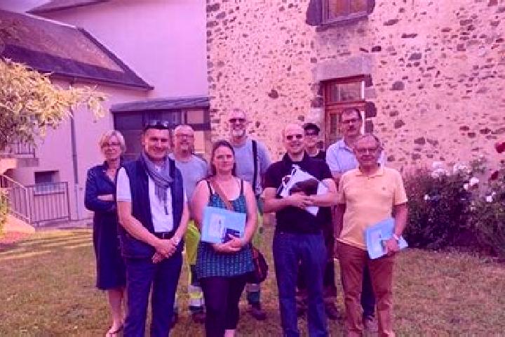Escorts Souge-le-Ganelon, France — Local Companions