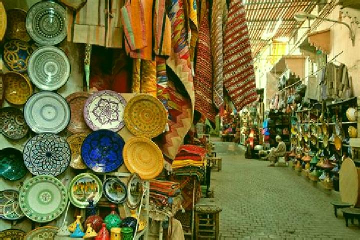 Escorts Souk El Arbaa, Morocco — Local Companions