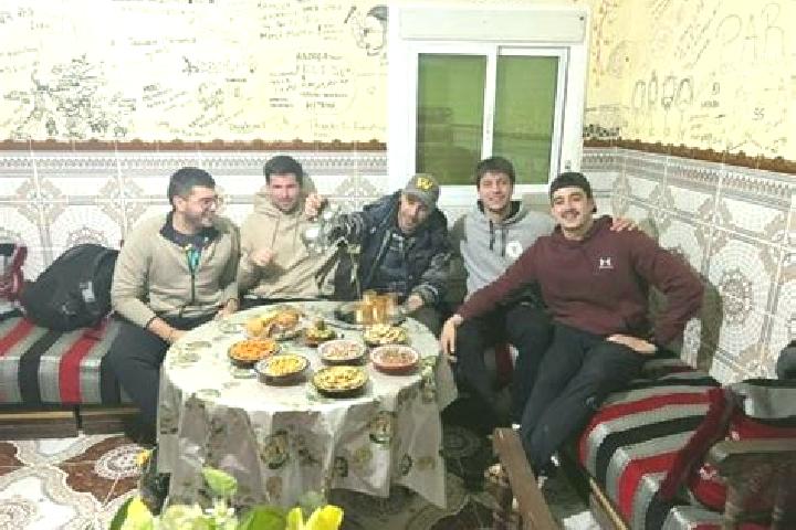 Escorts Souq at Tlata des Loulad, Morocco — Local Companions
