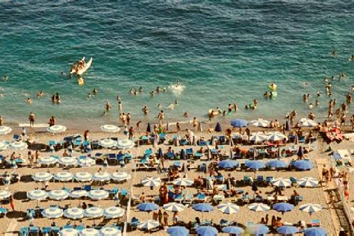 Escorts Squillace Lido, Italy — Local Companions