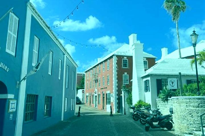 Escorts St George s Parish, Bermuda — Local Companions
