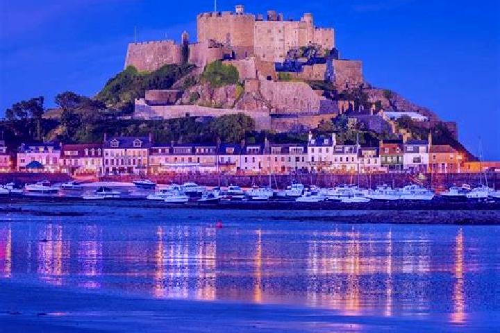 Escorts St. Helier, United Kingdom — Local Companions