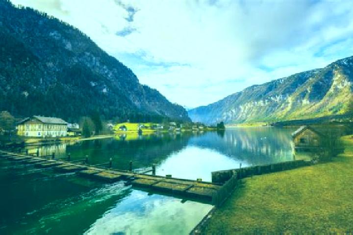 Escorts Stadl-Traun, Austria — Local Companions