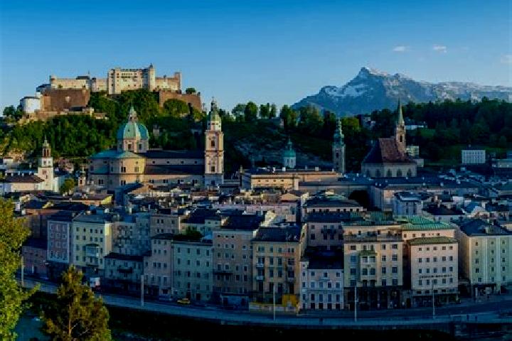 Escorts Stallehr, Austria — Local Companions
