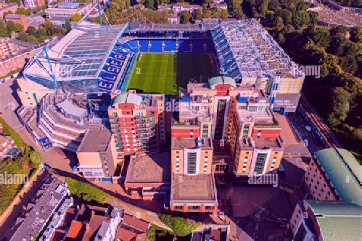 Escorts Stamford Bridge, United Kingdom — Local Companions