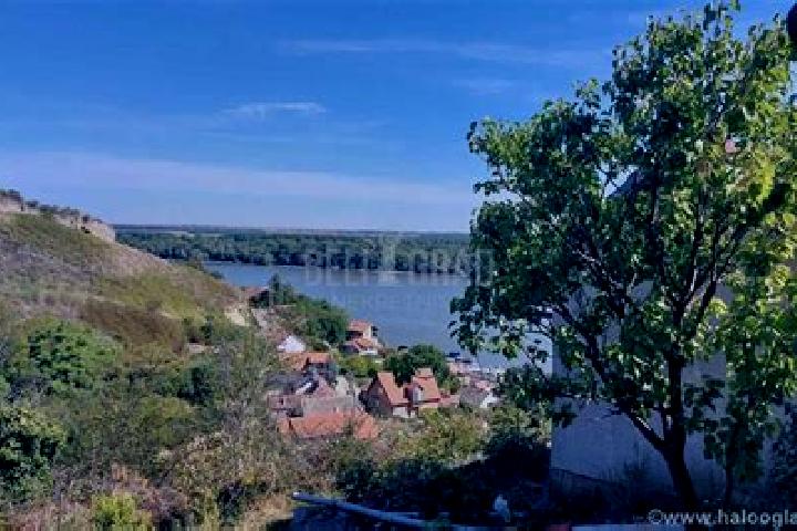 Escorts Stari Slankamen, Serbia — Local Companions