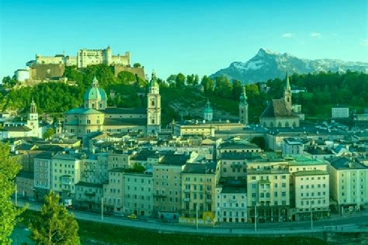 Escorts Sticklberg, Austria — Local Companions