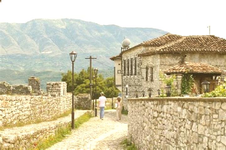 Escorts Stravaj, Albania — Local Companions