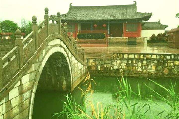 Escorts Suiyang, China — Local Companions