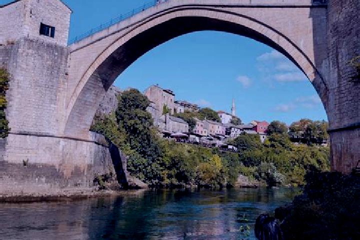 Escorts Sumatac, Bosnia and Herzegovina — Local Companions