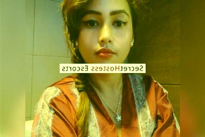 Escorts Sumurgeneng, Indonesia — Local Companions