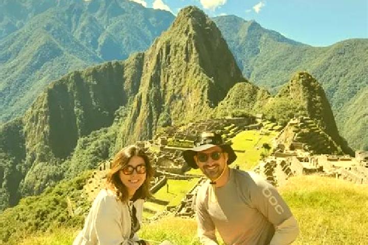 Escorts Supe, Peru — Local Companions
