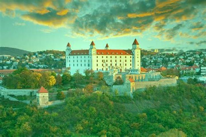 Escorts Svaetoplukovo, Slovakia — Local Companions