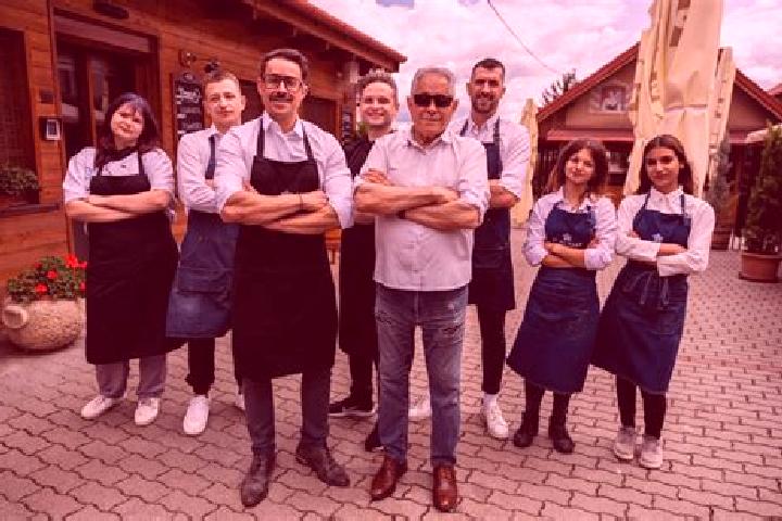 Escorts Szajol, Hungary — Local Companions