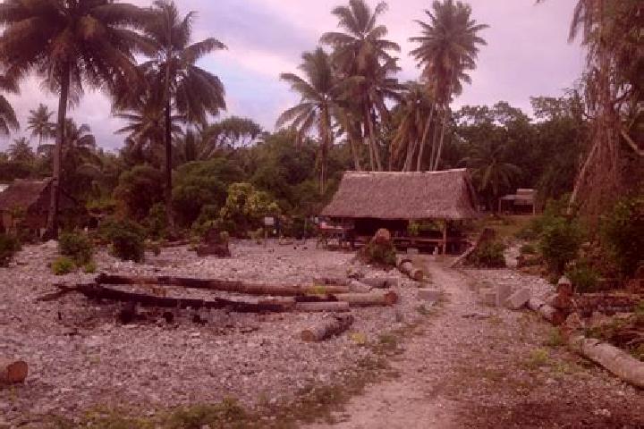 Escorts Tabiang Village, Kiribati — Local Companions