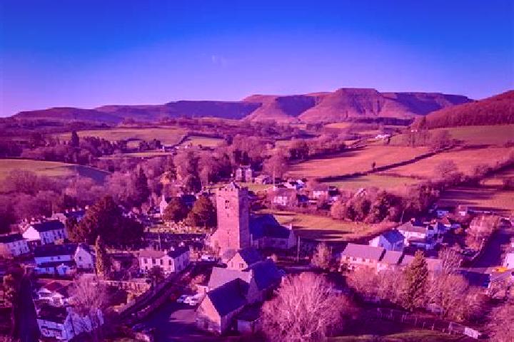Escorts Talgarth, United Kingdom — Local Companions