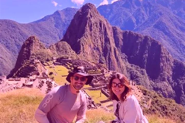 Escorts Tambillo, Peru — Local Companions