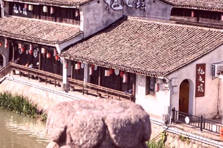 Escorts Tangqi, China — Local Companions