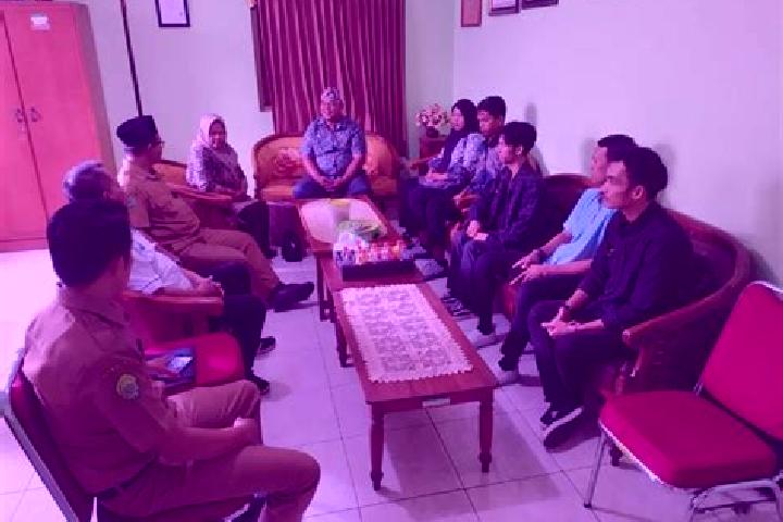 Escorts Tanjung Palas, Indonesia — Local Companions