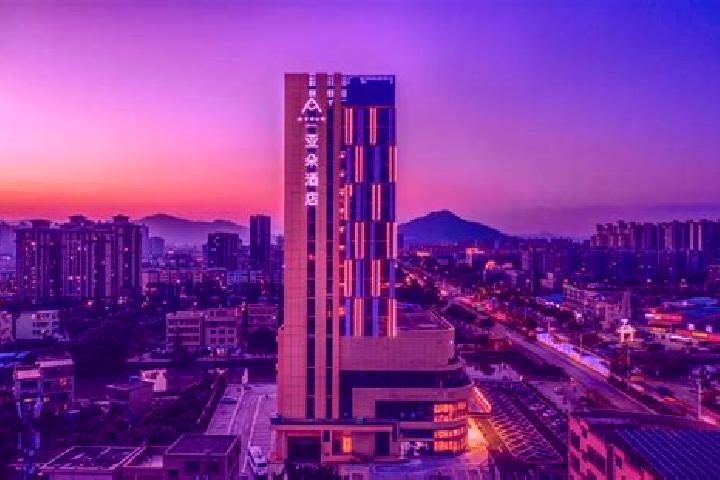 Escorts Tanzhou, China — Local Companions