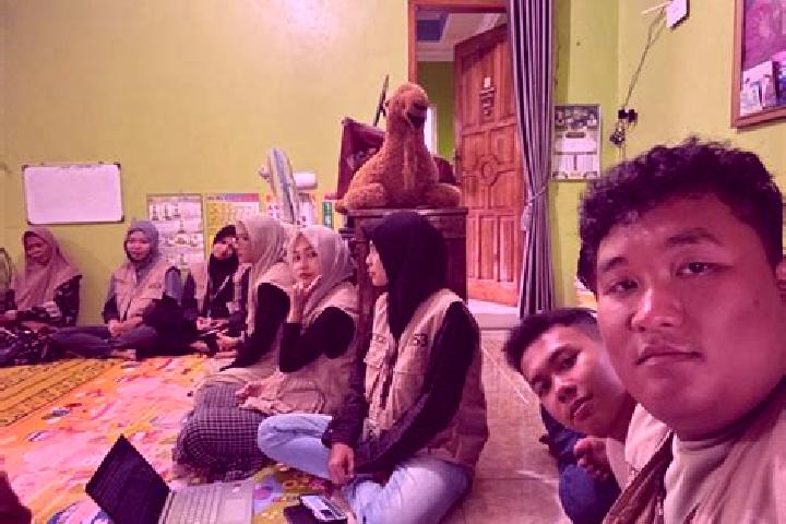 Escorts Taraban Timur, Indonesia — Local Companions