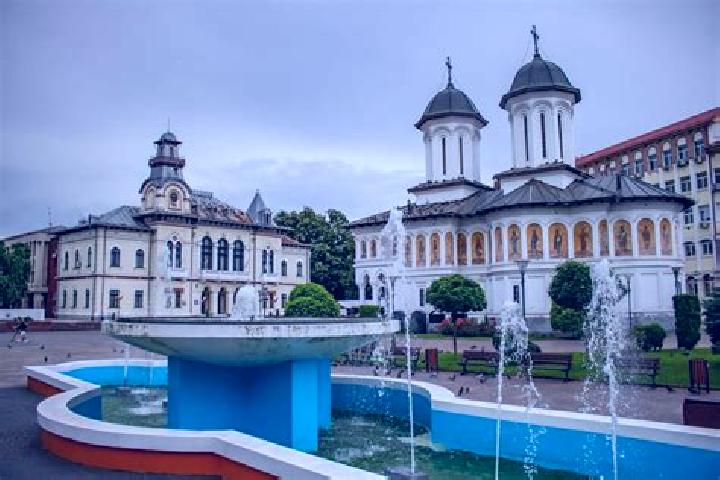 Escorts Targu Jiu, Romania — Local Companions