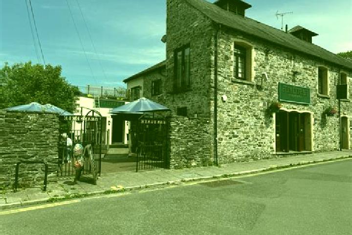 Escorts Tavistock, United Kingdom — Local Companions