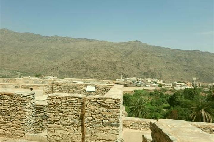 Escorts Tawr al Bahah, Yemen — Local Companions