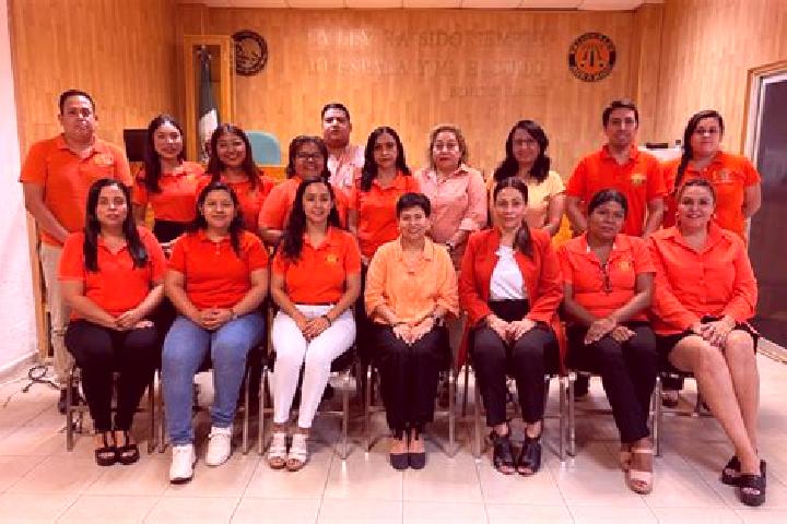 Escorts Tecpan de Galeana, Mexico — Local Companions