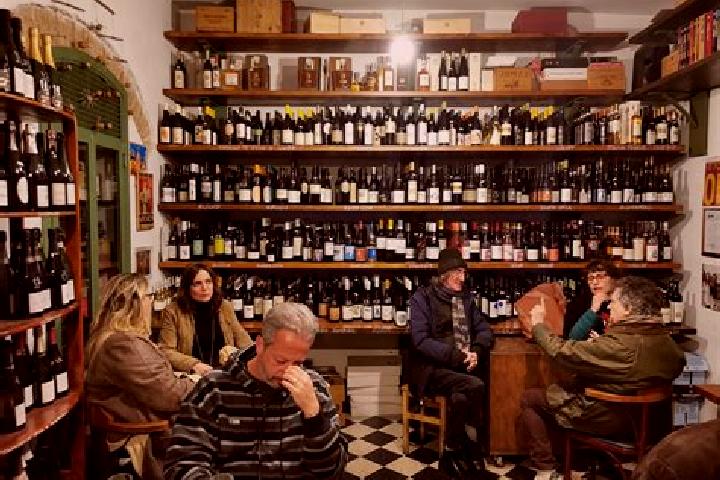 Escorts Teggiano-Macchiaroli, Italy — Local Companions