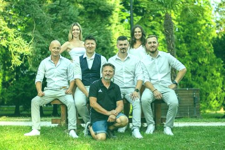 Escorts Tekovske Nemce, Slovakia — Local Companions
