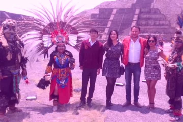 Escorts Teotihuacan, Mexico — Local Companions