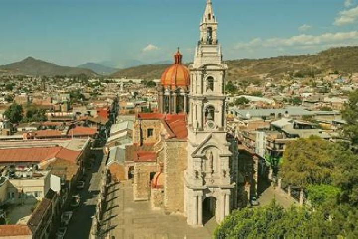 Escorts Tingueindin, Mexico — Local Companions