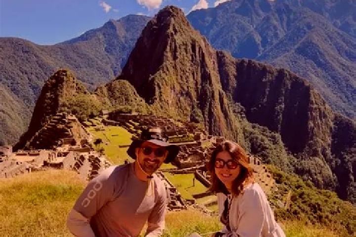 Escorts Titili, Peru — Local Companions