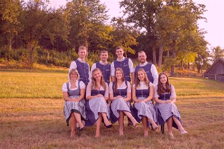 Escorts Todtenweis, Germany — Local Companions