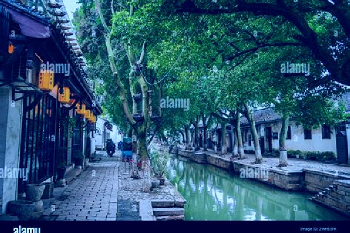 Escorts Tonglin, China — Local Companions