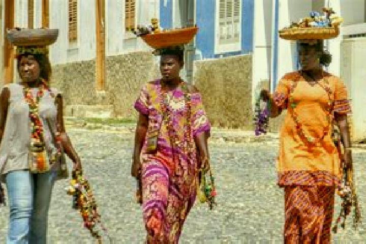 Escorts Tongom, Cape Verde — Local Companions