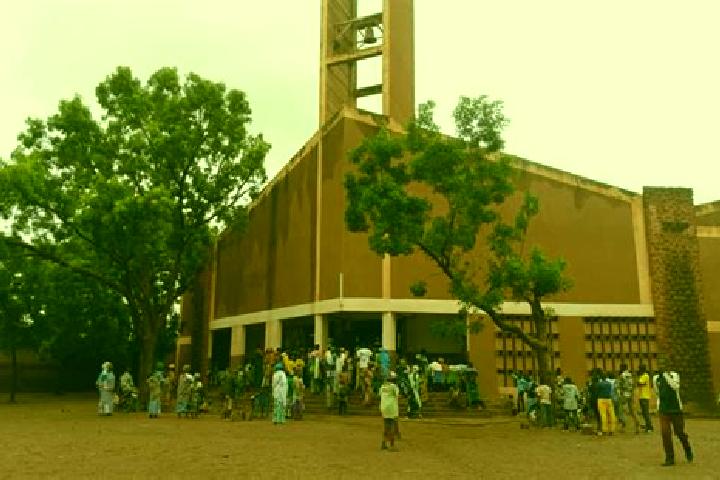 Escorts Tougan, Burkina Faso — Local Companions