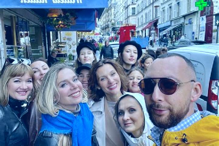 Escorts Tours, France — Local Companions