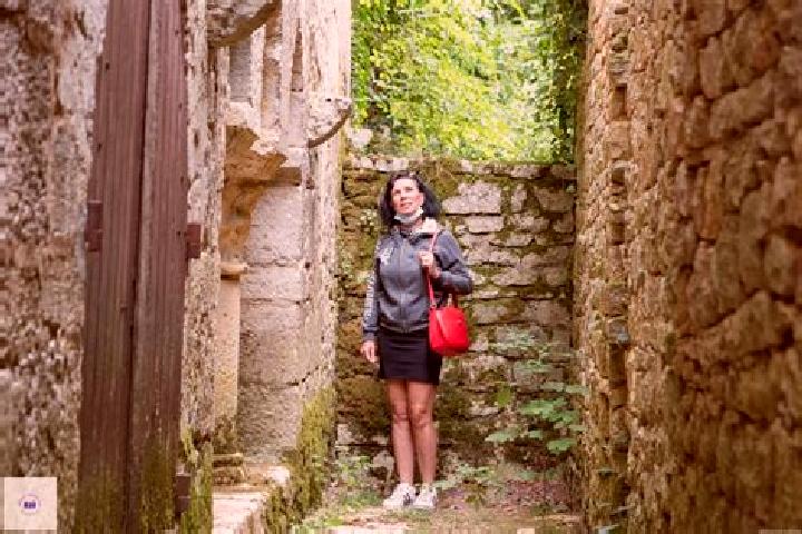 Escorts Tourtoirac, France — Local Companions