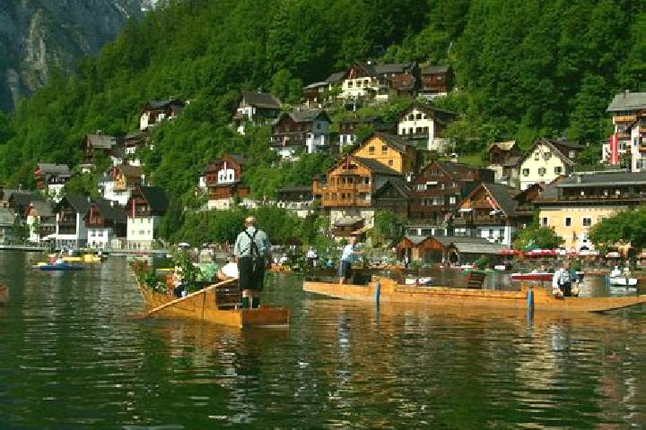 Escorts Traismauer, Austria — Local Companions