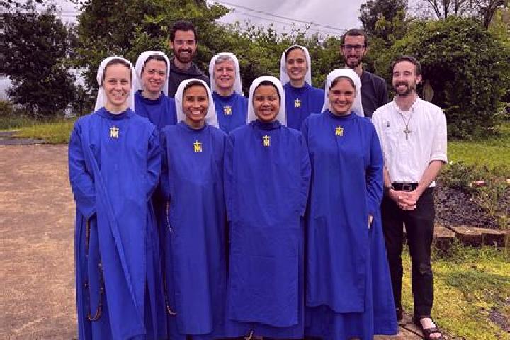 Escorts Trevignin, France — Local Companions