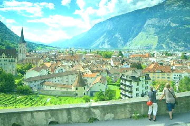 Escorts Trimmis, Switzerland — Local Companions