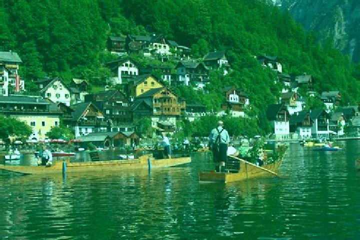 Escorts Tschoeran, Austria — Local Companions