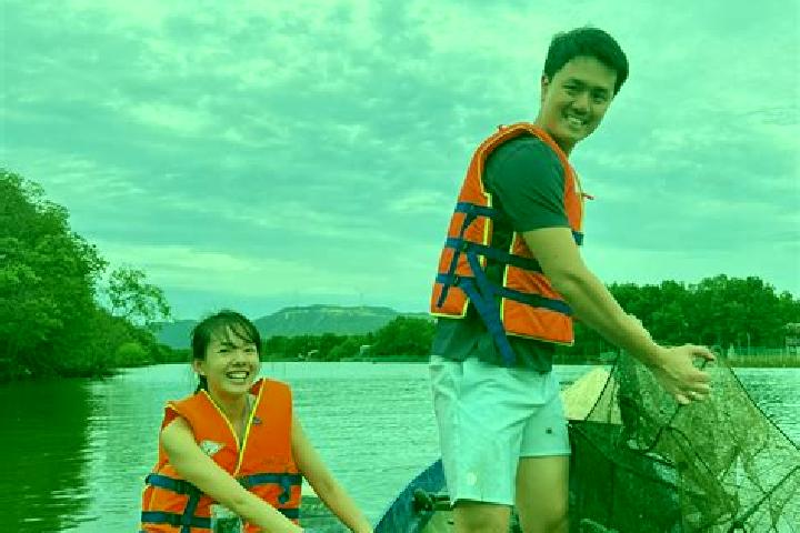 Escorts Tuy Phuoc, Vietnam — Local Companions