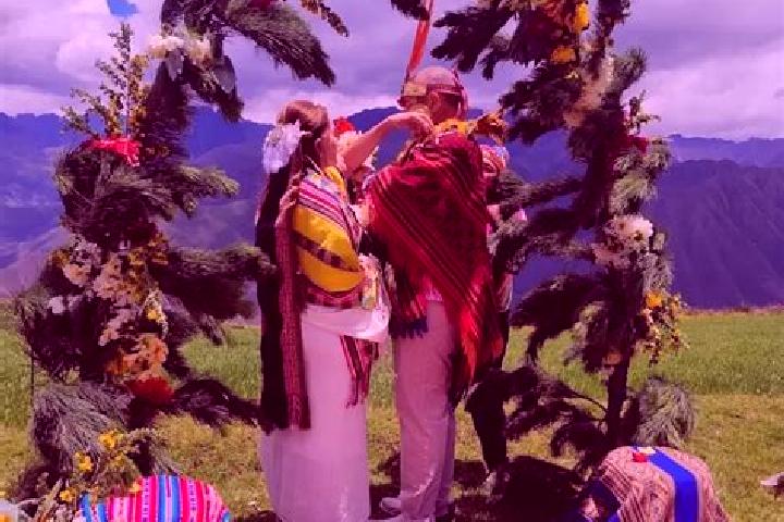 Escorts Ucuncha, Peru — Local Companions